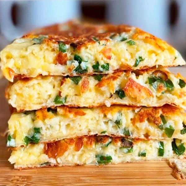 Brokastu hačapuri 1 Breakfast khachapuri