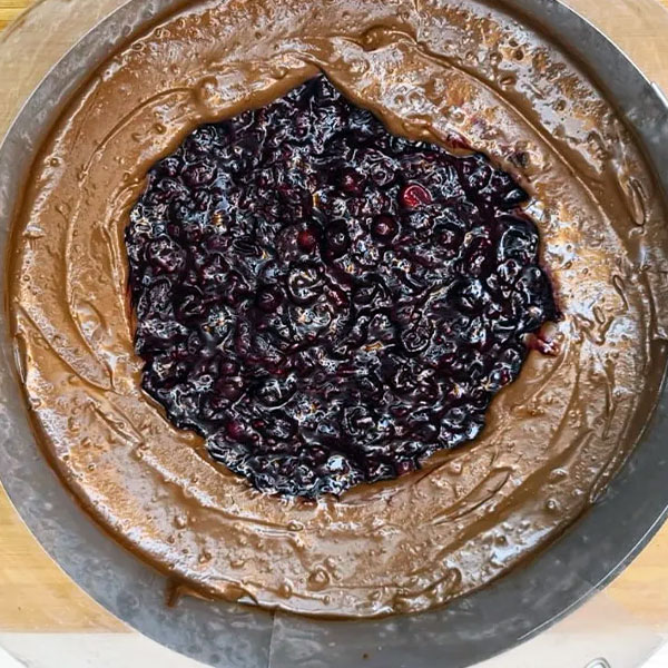 Torte Šokolādes rapsodija ar upenēm