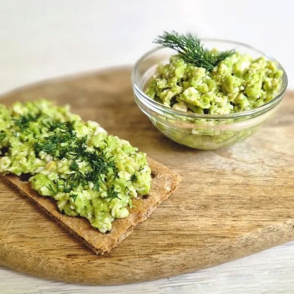Avokado smēriņš ar olu kulteni 1 Avokado smēriņš ar olu kulteni
