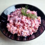 Biešu salāti ar siļķes fileju un āboliem
