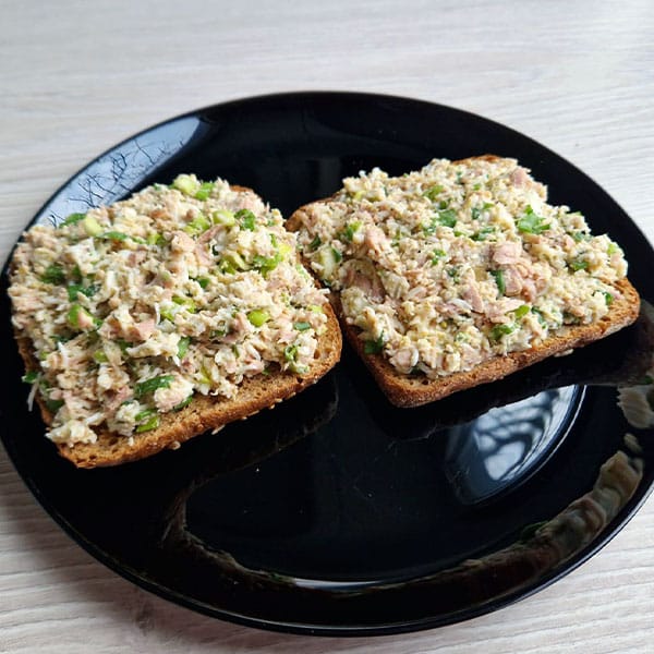 Maizītes ar olu un tunci 1 Maizītes ar olu un tunci