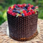 Honey cake with lemon and caramel cream