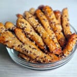 Соленая закуска с филе индейки и творогом